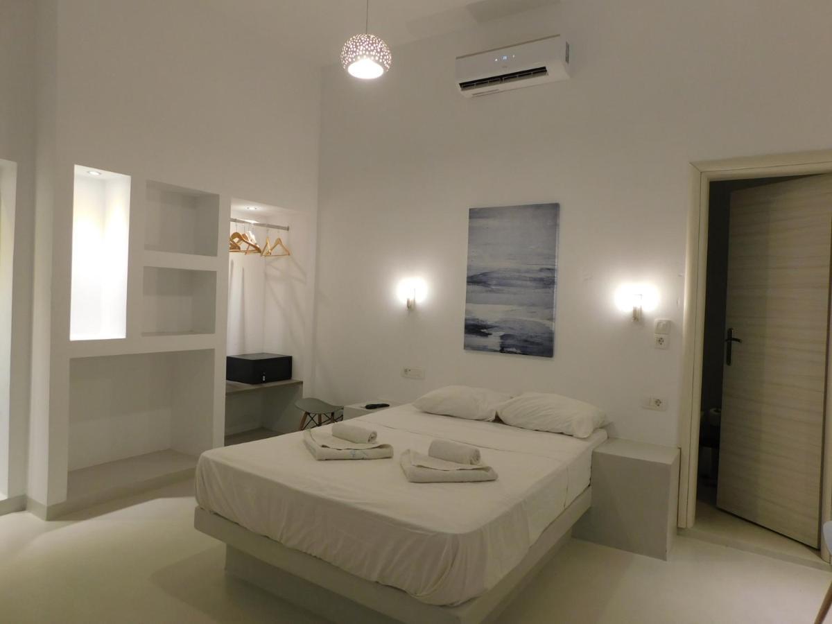 Livin Santorini - Center Rooms Санторини Номер фото